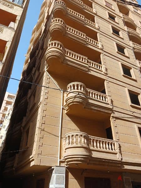 عمارة عشر ادوار بدرويش شهر العسل البيطاش 0