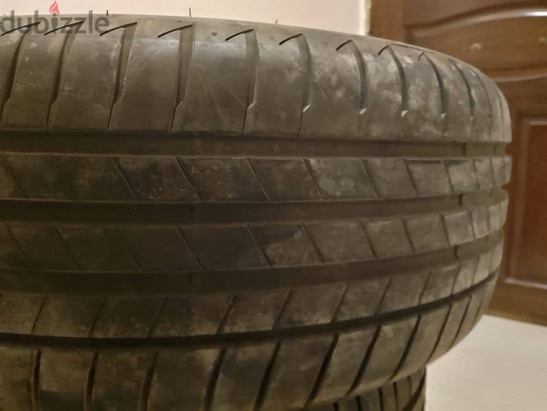 bridgestone tiers 18/225/45 للبيع كاوتش انتاج ٢٠٢٢ 9