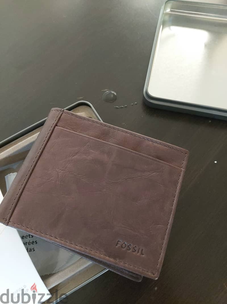 Fossil wallet brown new محفظة فوسيل أصلية جديدة 2