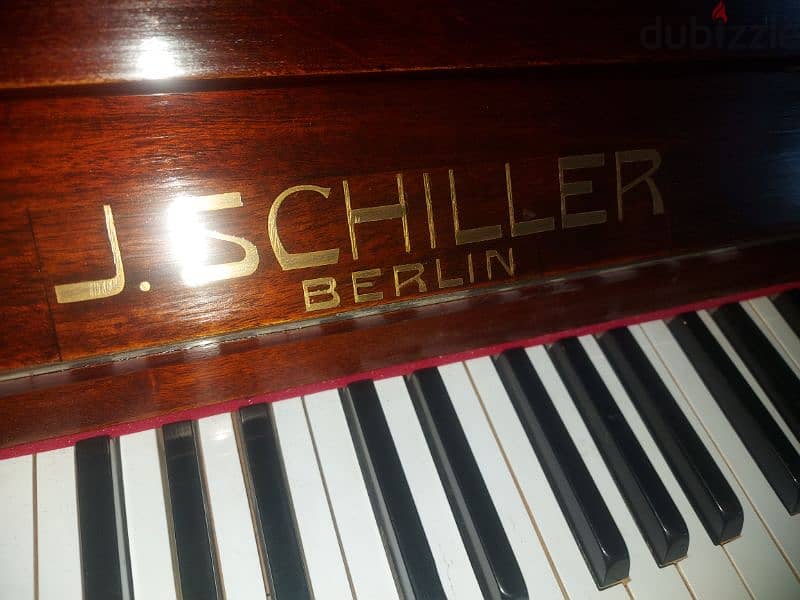 بيانو المانى انتيك كالجديد تماما  ماركه Scheller Berlin 6