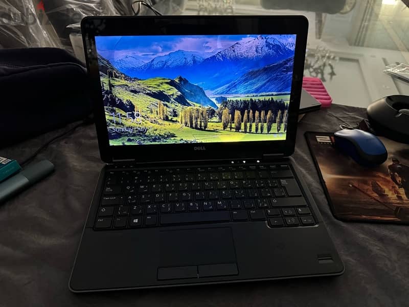 latitude E7240 Ultrabook 1