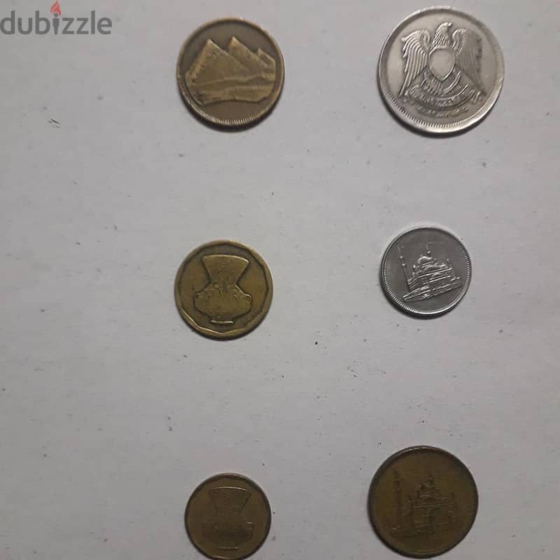 32 عملة مصرية معدنية قديمة . . سعرهم 700 جنيه قابل للتفاوض 2