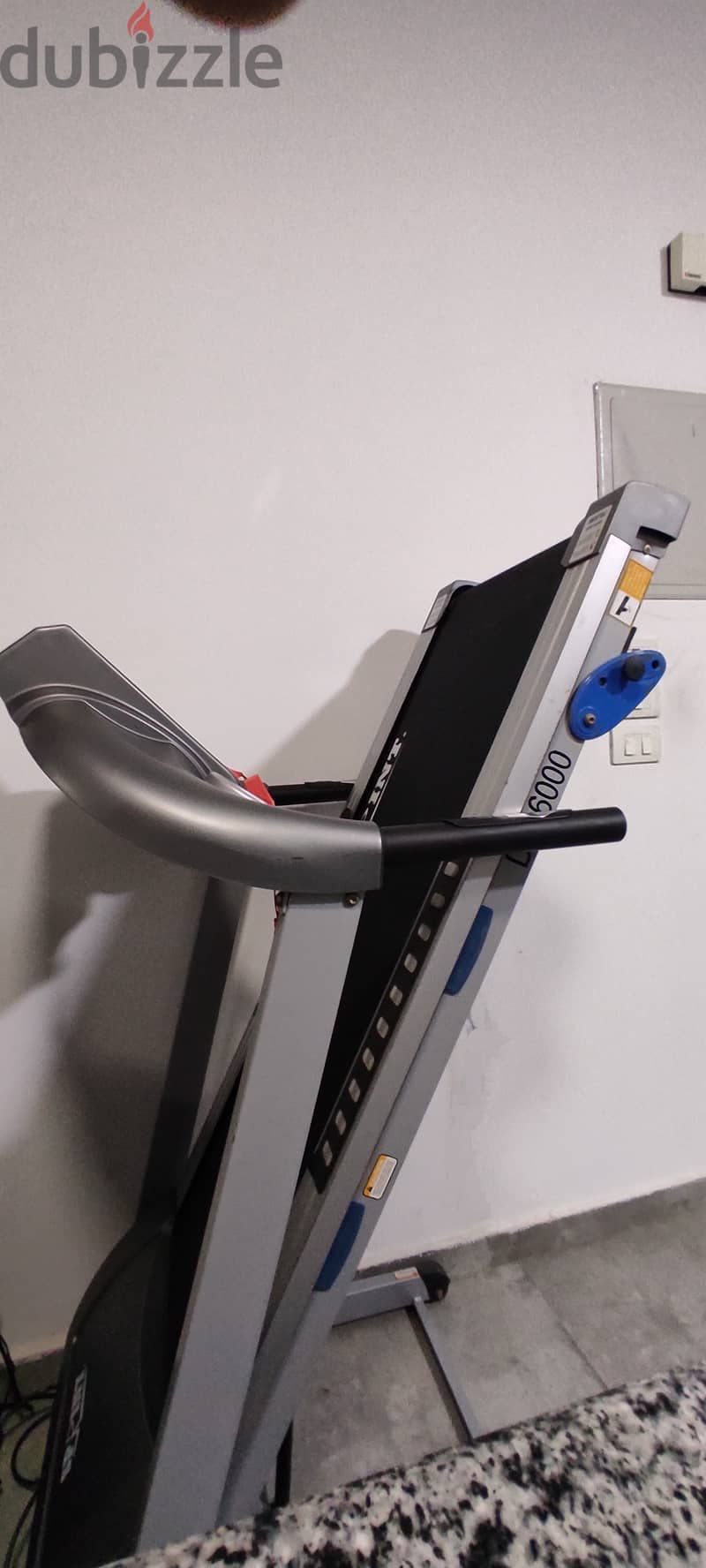 مشاية كهربائية Sprint. . Treadmill. . أقصي وزن 120كيلو . . وفيها أكتر م 0