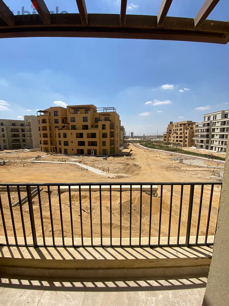 Apartment for rent at Owest شقة للإيجار في كمبوند أويست موقع مميز 3