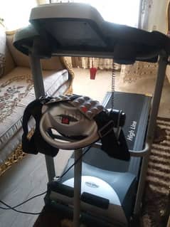 Motorized Treadmill and vibrating device مشاية كهربية مع جهاز هزاز