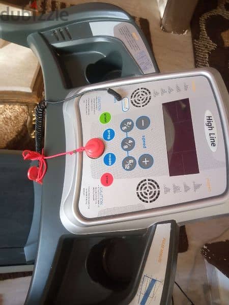Motorized Treadmill and vibrating device مشاية كهربية مع جهاز هزاز 2