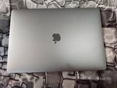MacBook Pro I9 15-inch 512/16