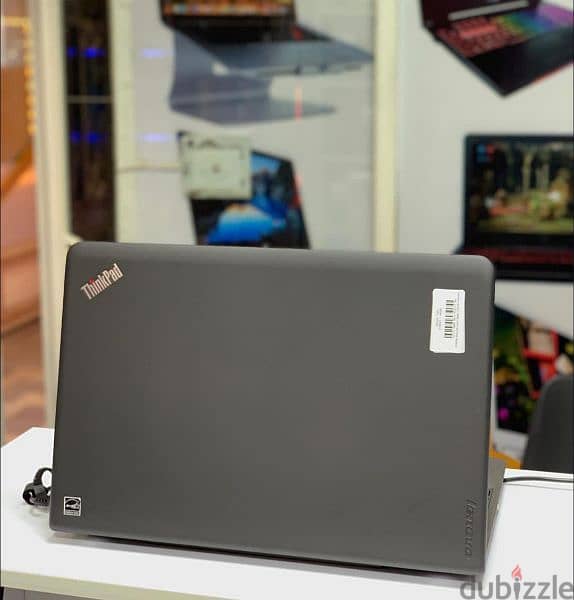 شاشة كبيرة وكارتين شاشة وهاردين و رام 16 مع ضمان  lenovo thinkpad 7