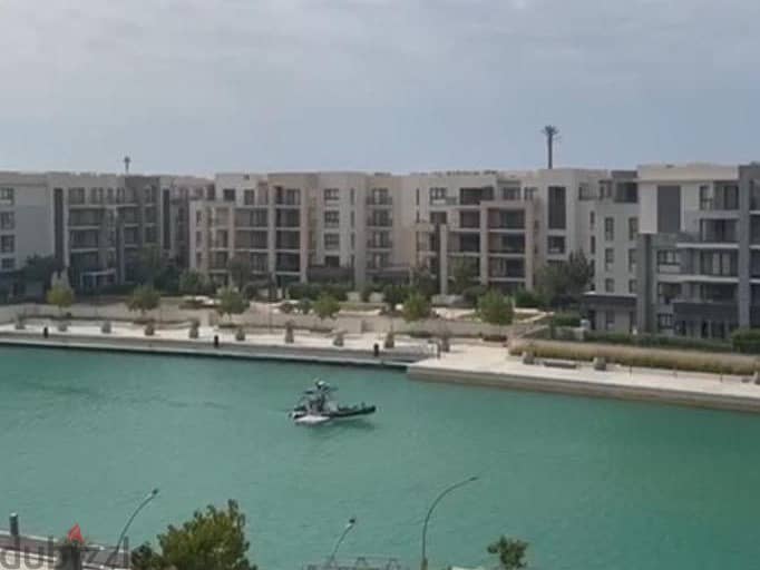 شاليه في مراسي مارينا مباشر على حمام السباحة متشطب للبيع في الساحل الشمالي Marassi Marina 8