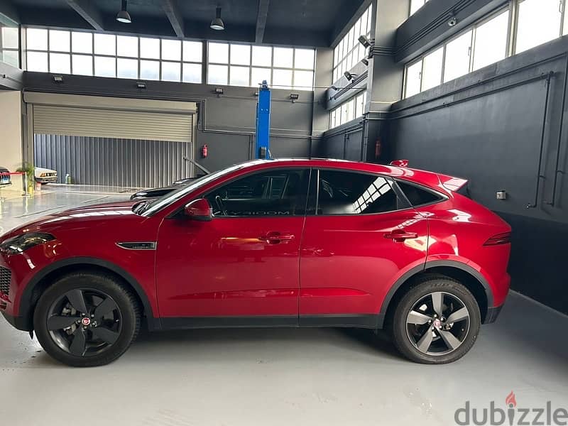 Jaguar E-Pace 2019 1