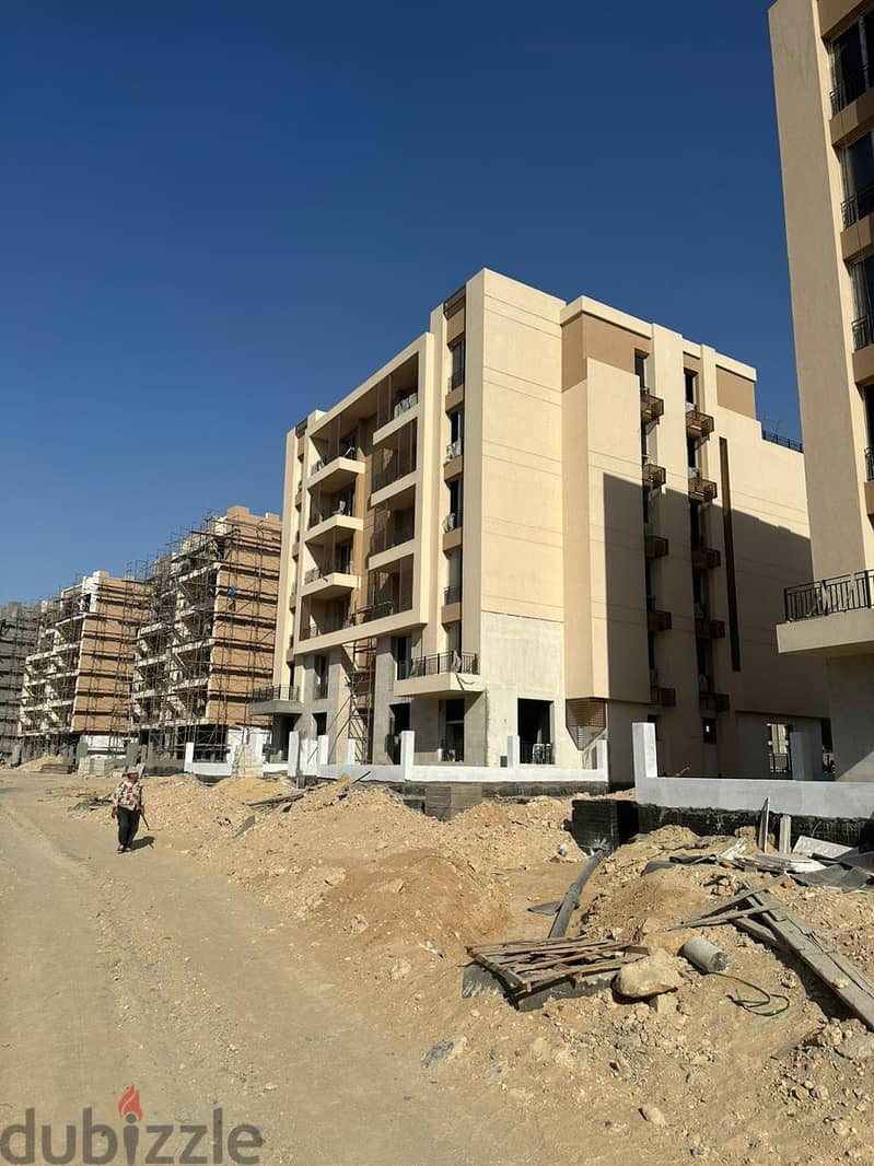 Duplex upon installments 244m Taj city 1