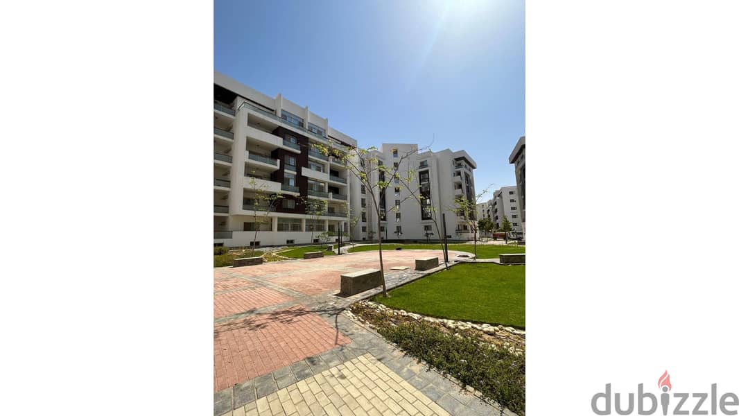 Twin house 426 sqm, finished, ready to move in, resale, prime location, for sale in installments in Al Maqsad New Capital 5