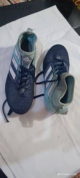 كوتش ستارز كره قدم Adidas اوريجنال مقاس 35 0