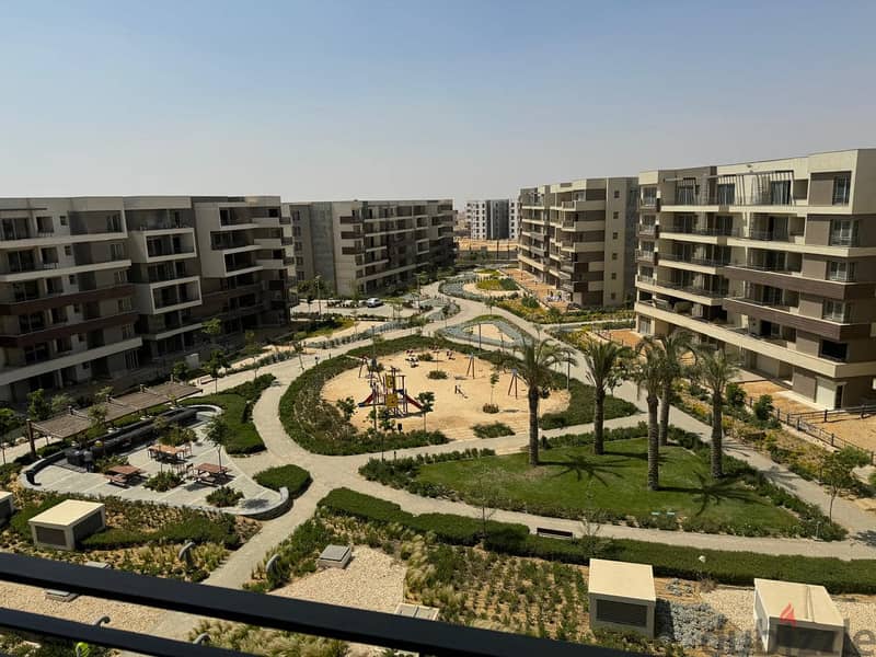 Apartment for sale in Fifth Settlement, Palm Hills New Cairo Compound, in installments, with a down payment of 1.5 million 3
