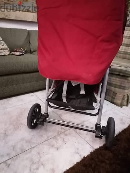 car seat and stroller and kids bed 4
