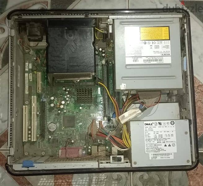 كمبيوتر DELL 4