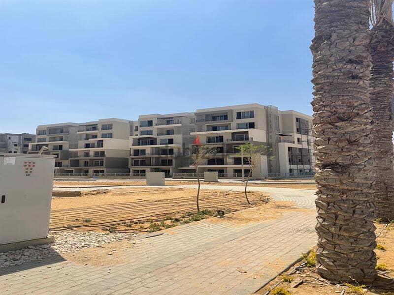 Apartment for sale in Palm hills new Cairo - very prime location 3