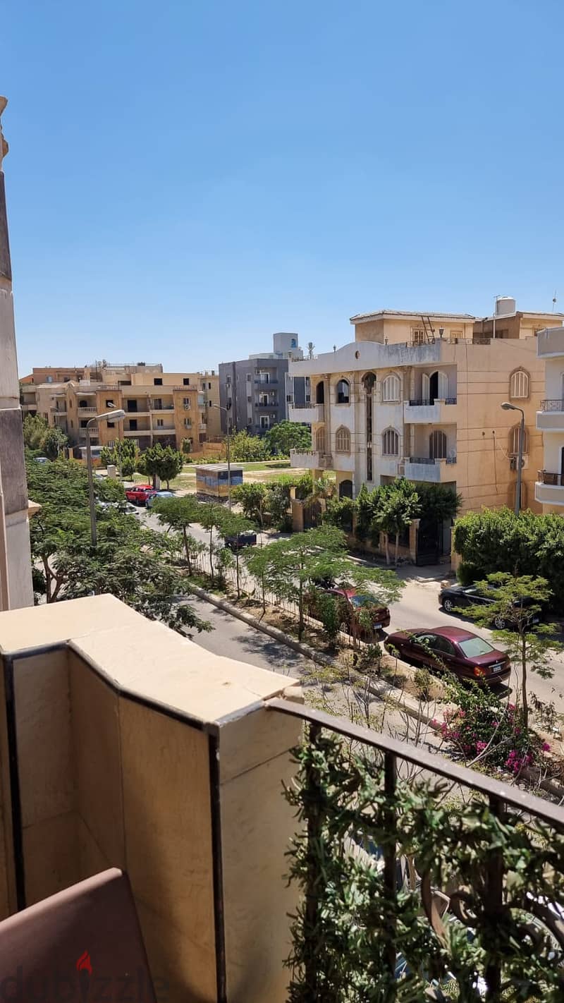 Penthouse for sale, 300 m + 60 m Roof in New Cairo 6