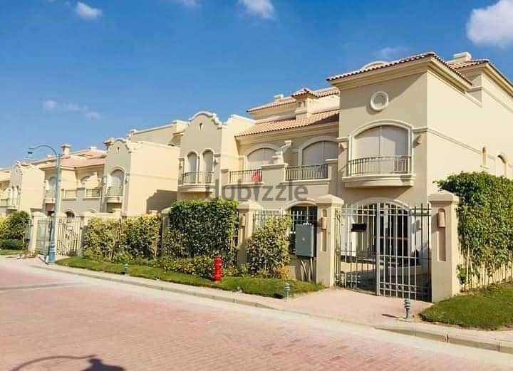 Twinhouse for Sale in La Vista Patio Town in Fifth Settlement - فيلا توين هاوس للبيع بسعر مميز في لافيستا الباتيو تاون بجوار الجامعه الامريكيه 2