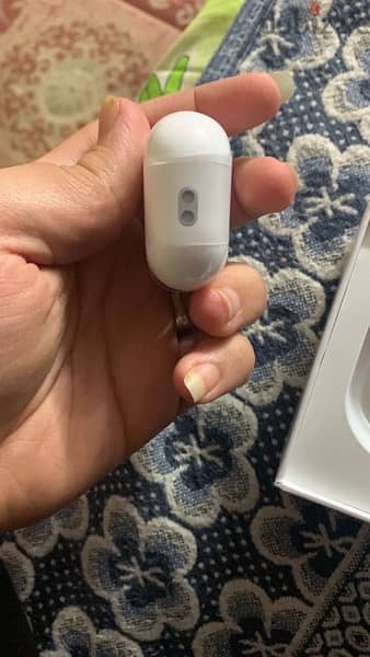 AirPods Pro 2nd Generation with MagSafe Charging Case 6
