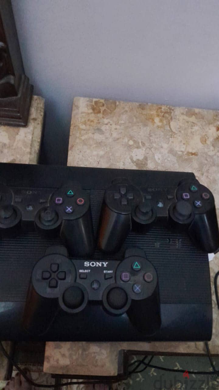 PlayStation 3  اماراتى مش مصرى 1