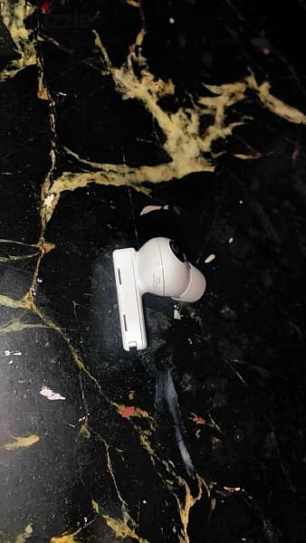 ‏‏فردة (AirPods, Hawaii Free Birds pro (L 5