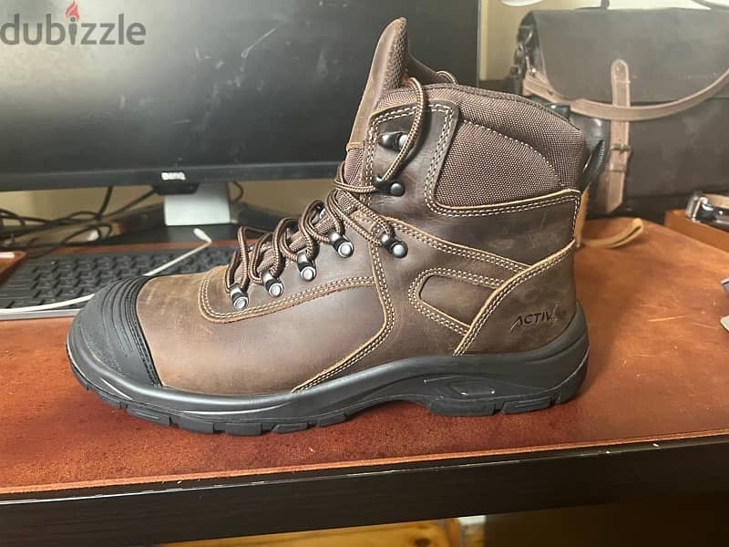 Activ Waterproof Safety Boots - Size: 46 / جزمه سيفتى اكتيف 2