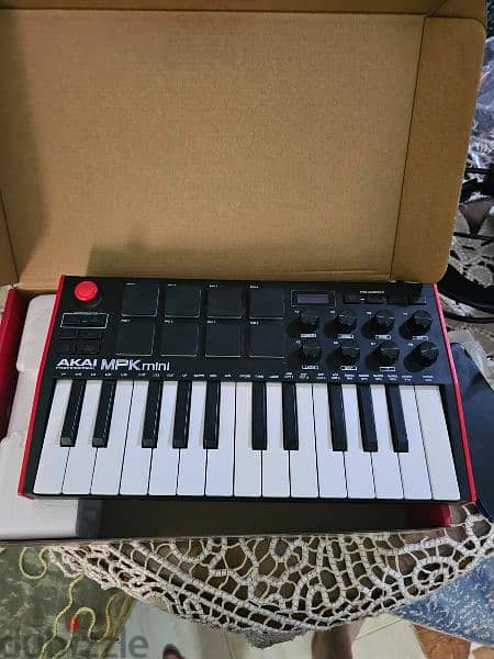 ميدي كنترول akai mpk mini mk3 1