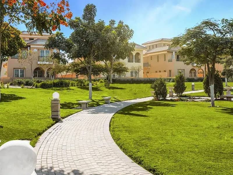 اخر فيلا للبيع جاهزة للسكن ف التجمع بسعرها القديم برايم لوكيشن _last villa ready to move for sale in new cairo 0