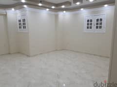 Ground floor apartment in a garden for rent, Gardenia Heights 3, near Mohamed Naguib axis  With an area of ​​160 square meters with private entrance