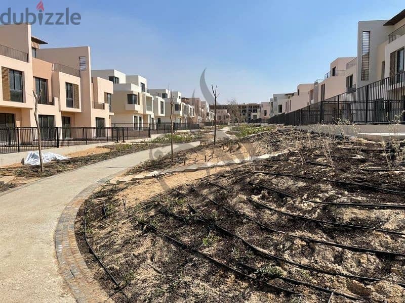 تاون هاوس كورنر للبيع في سوديك إيست نيو هيليوبلبس استلام فوري بمقدم و اقساط  Town house corner for sale insodic east 6