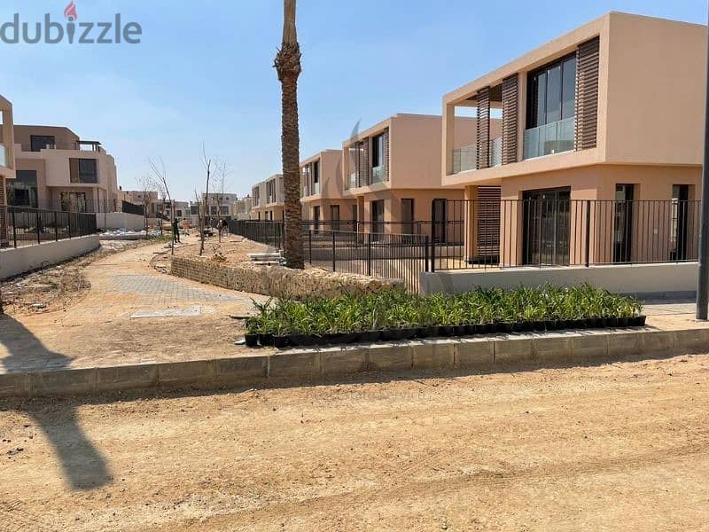 تاون هاوس كورنر للبيع في سوديك إيست نيو هيليوبلبس استلام فوري بمقدم و اقساط  Town house corner for sale insodic east 12