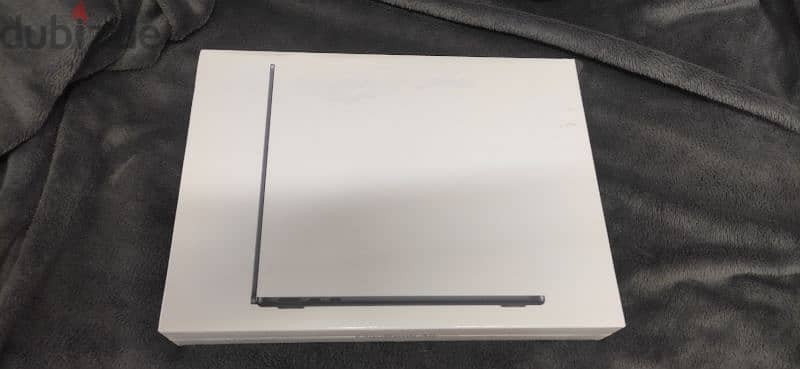 MacBook Air M2 sealed from USA 0