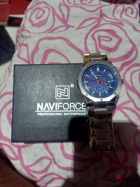 ساعه NAVIFORCE جديده ب الضمان 0