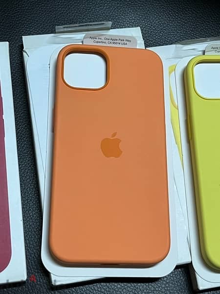 iPhone 13 Silicone Case with MagSafe 1