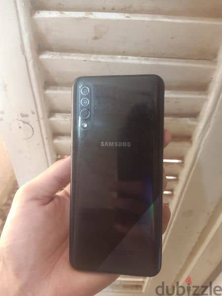 للبيع  samsung Galaxy A30s 4