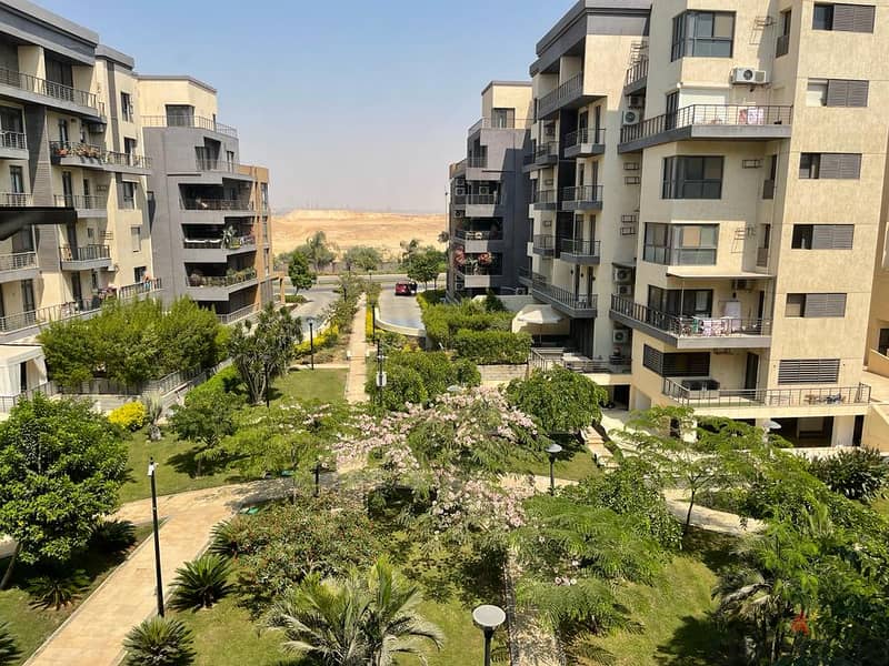 Apartment in privado for sal  near to open air mall and bank square 0