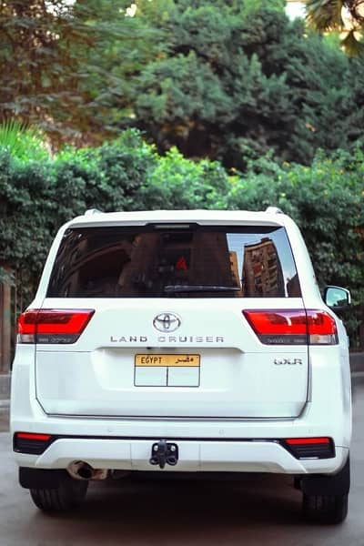 لاند كروزر ٢٠٢٢ للايجار بسائق وبدون سائق - Toyota Land Cruiser 2022 1
