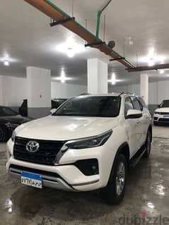 Toyota fortuner 2023 for rent - تيوتا فورتشنر ٢٠٢٣ للايجار 0