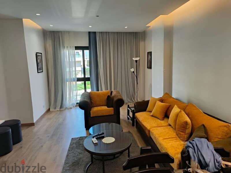 for quick sale in fifth sqaure compound ground apartment / للبيع الفوري في كمبوند فيفث سكوير بالتشطيب والتكييفات بسعر مميز 3