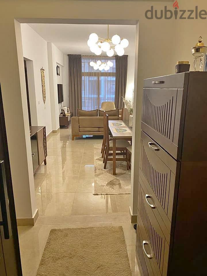 for quick sale in fifth sqaure compound ground apartment / للبيع الفوري في كمبوند فيفث سكوير بالتشطيب والتكييفات بسعر مميز 9