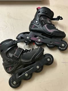 Roller blades/ skates بتيناج 0