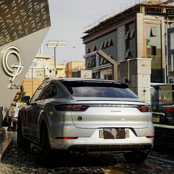 Porsche cayenne coupe 2022 5