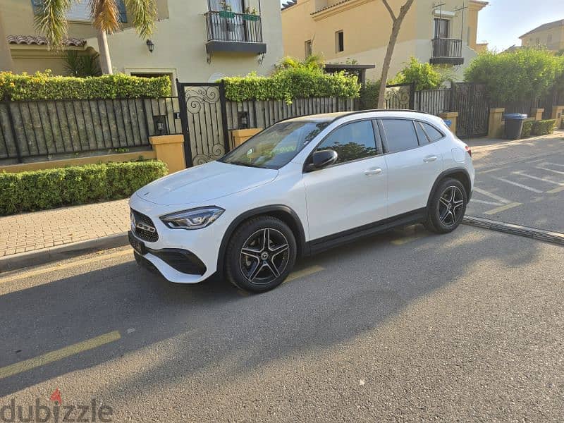 Mercedes-Benz GLA 200 AMG  Panorama Night Package 2