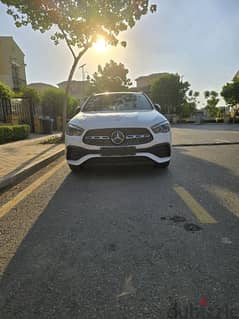 Mercedes-Benz GLA 200 AMG  Panorama Night Package 0