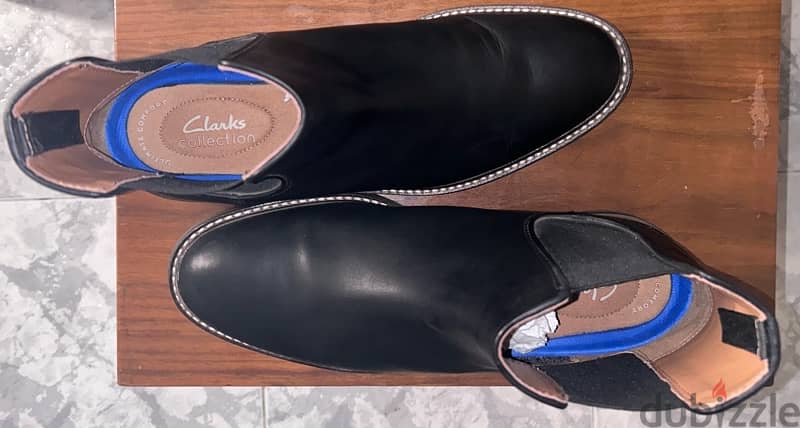 جزمة clarks  مقاس ٤٤ وارد الخارج 4