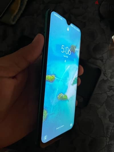 Galaxy A 30s  بالكرتونه و الشاحن