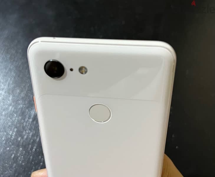 Google Pixel 3 (Not Pink, 64 GB) with 2 new covers & 1 screen protect 4