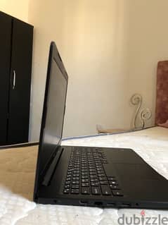 laptop dell Inspiron core i3 used  one year
