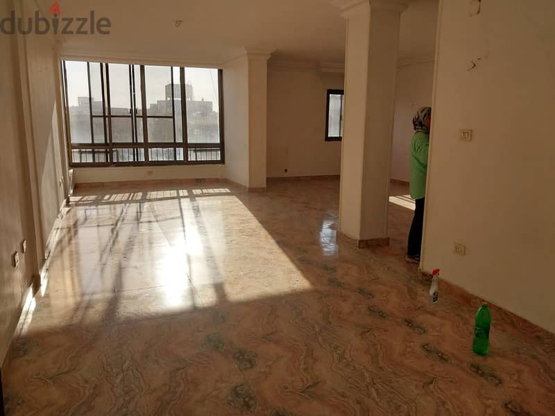 شقة 175 م للبيع في مدينة نصر وقريبة من شارع النزهة Nasr city 3